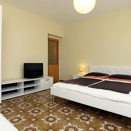 Victoria's Zs Apartment